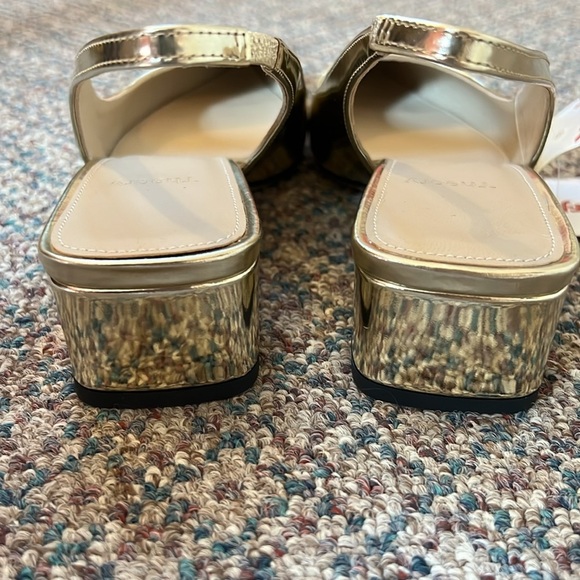 🆕️Theory Slingback Pump in Metallic Leather size 36 (6) - Picture 5 of 6